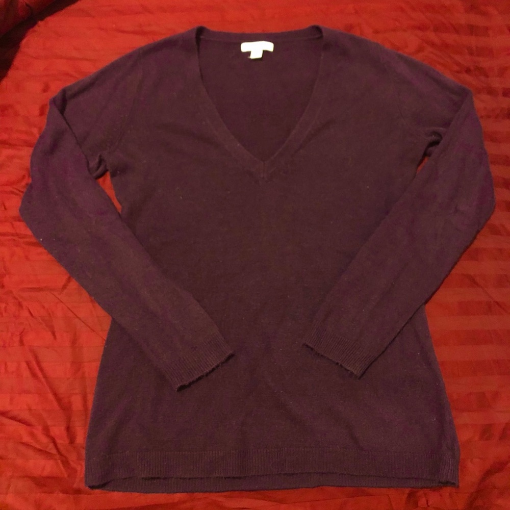 NY&Co v-neck sweater size medium